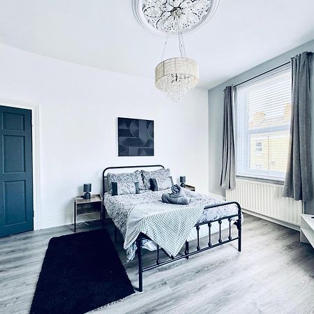 Jacksons Modern Retreat Close To Тайнмут Екстериор снимка