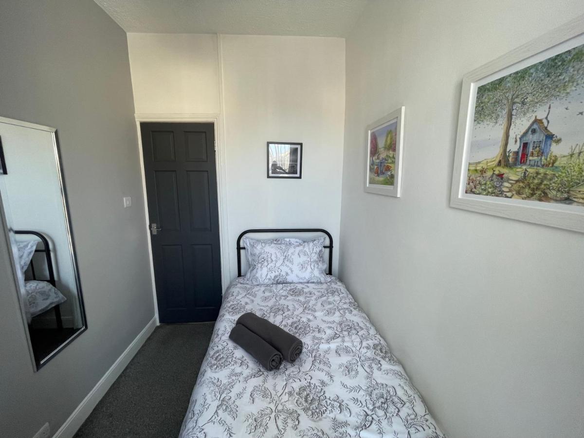 Jacksons Modern Retreat Close To Тайнмут Екстериор снимка