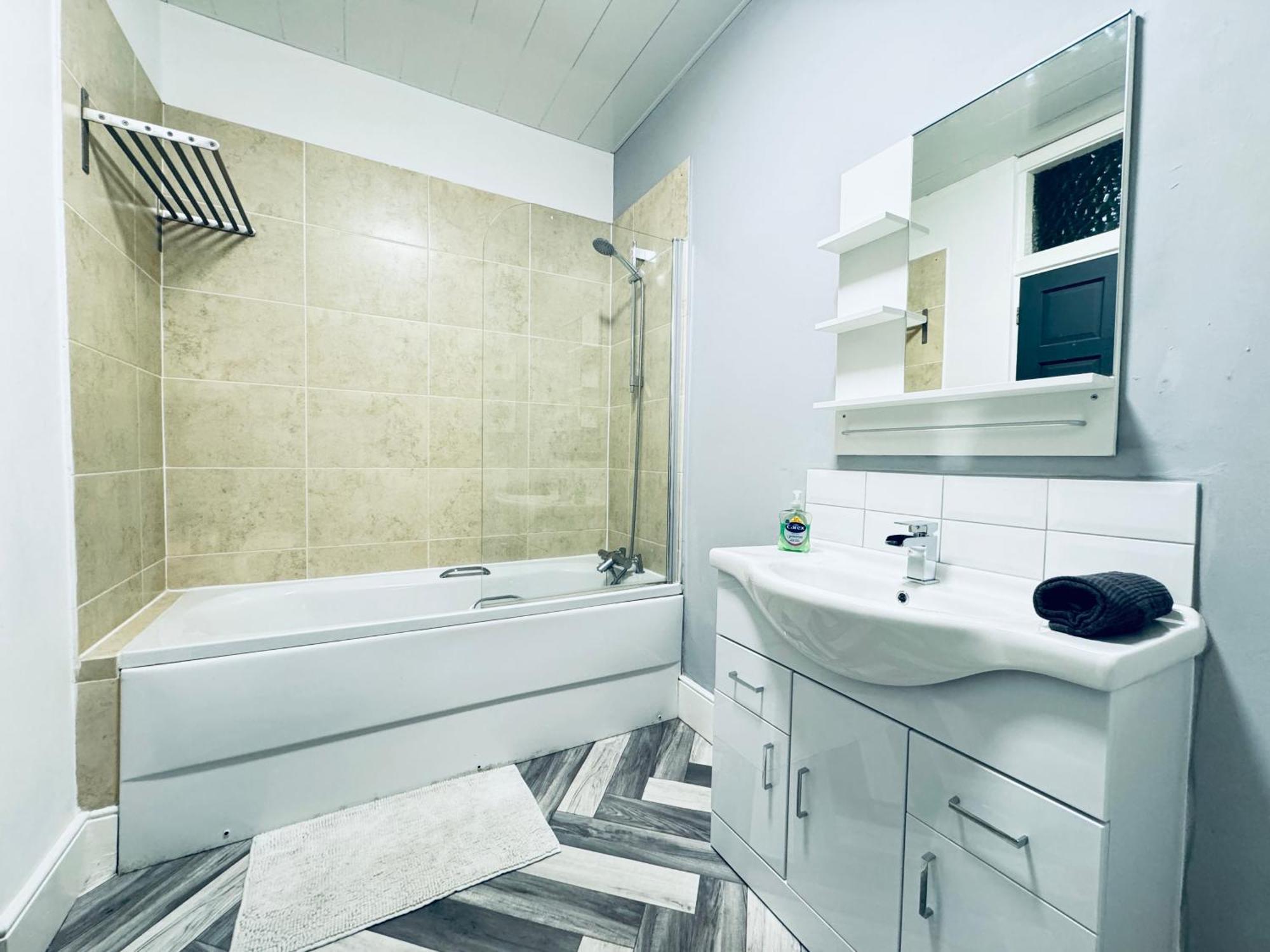 Jacksons Modern Retreat Close To Тайнмут Екстериор снимка