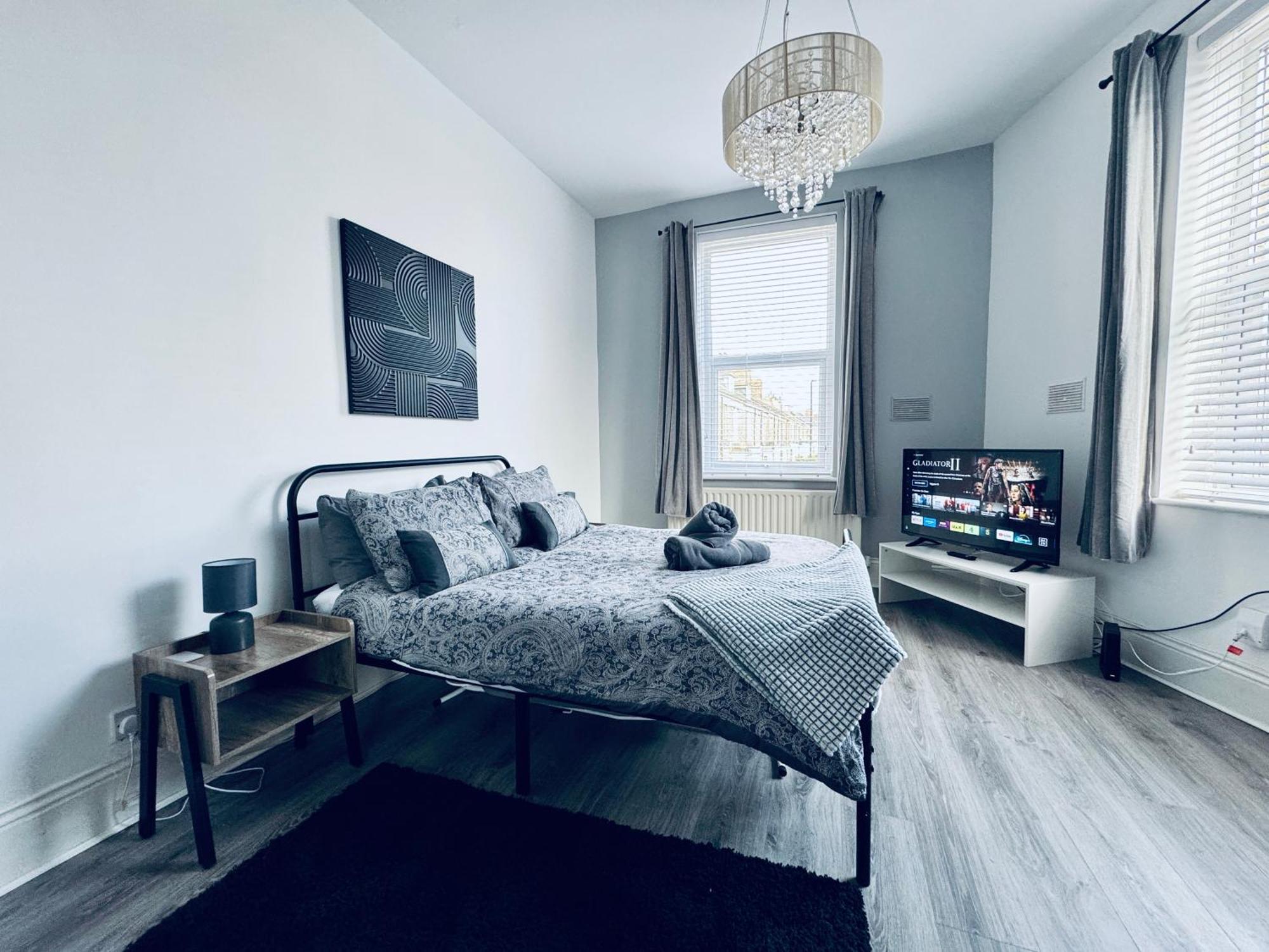 Jacksons Modern Retreat Close To Тайнмут Екстериор снимка